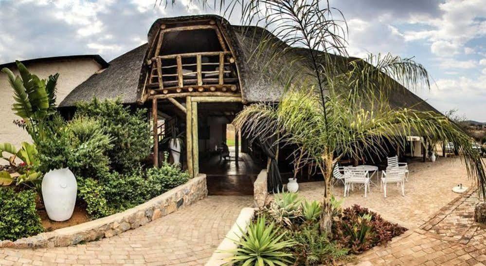 Etotongwe Lodge Outjo Dış mekan fotoğraf